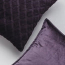 Fialová polyesterová obliečka na vankúš.