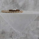 Biely ľanový obrus. 