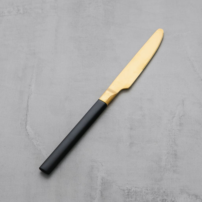 Zlato čierny nôž z nehrdzavejúcej ocele. 