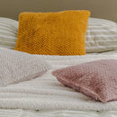 Zelená polyesterová obliečka na vankúš.