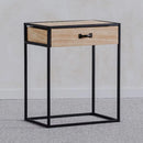 Čierno hnedý stolík.