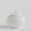 Biela porcelánová cukornička.