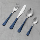 Strieborno modrá lyžica z nehrdzavejúcej ocele.